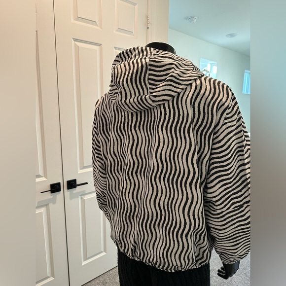 Digital zebra stripes Anchor hood jacket - Picture 2 of 6